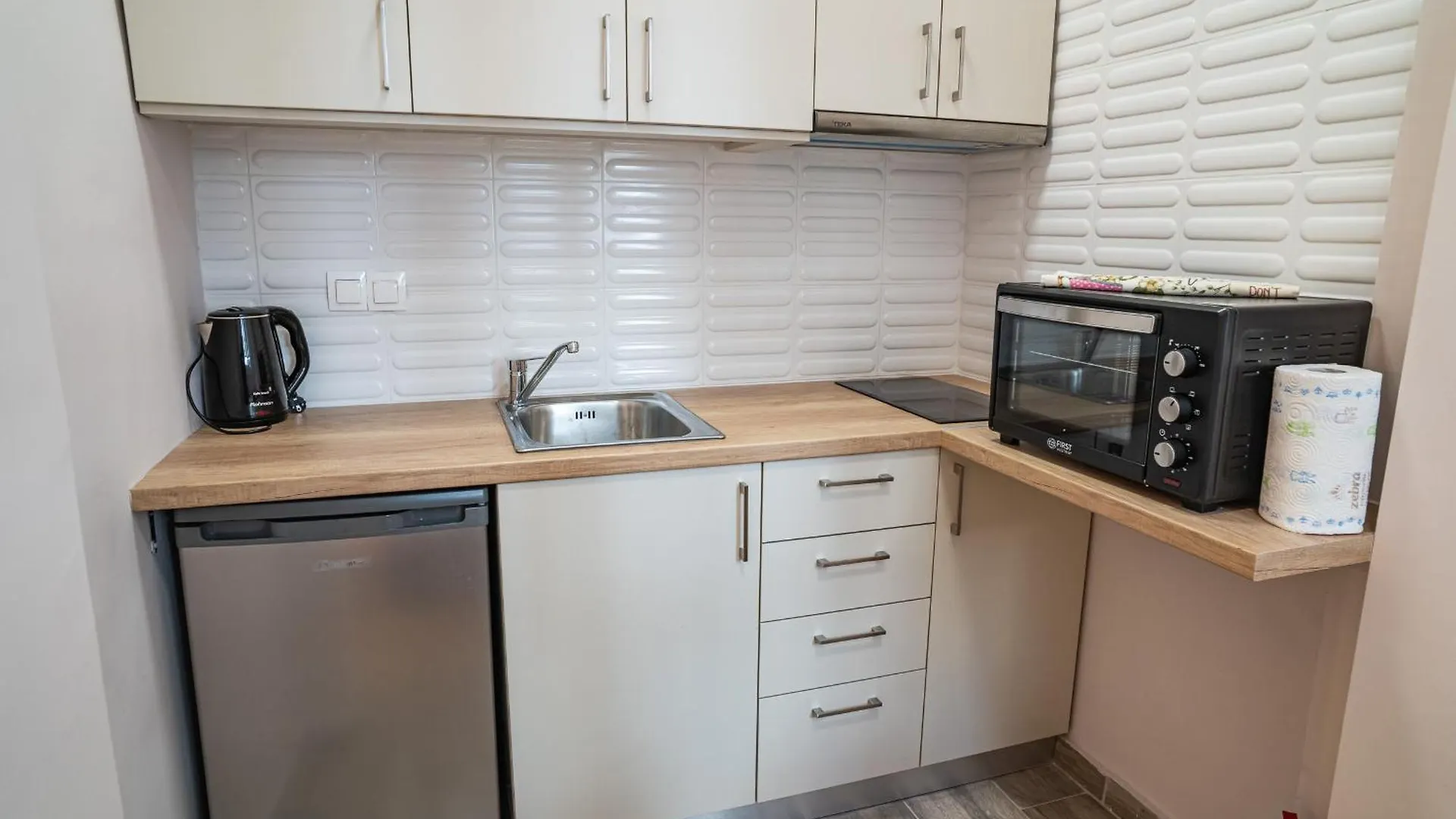Feel Greek Hospitality #Θ001 Apartment Thessaloniki 0*,  Greece